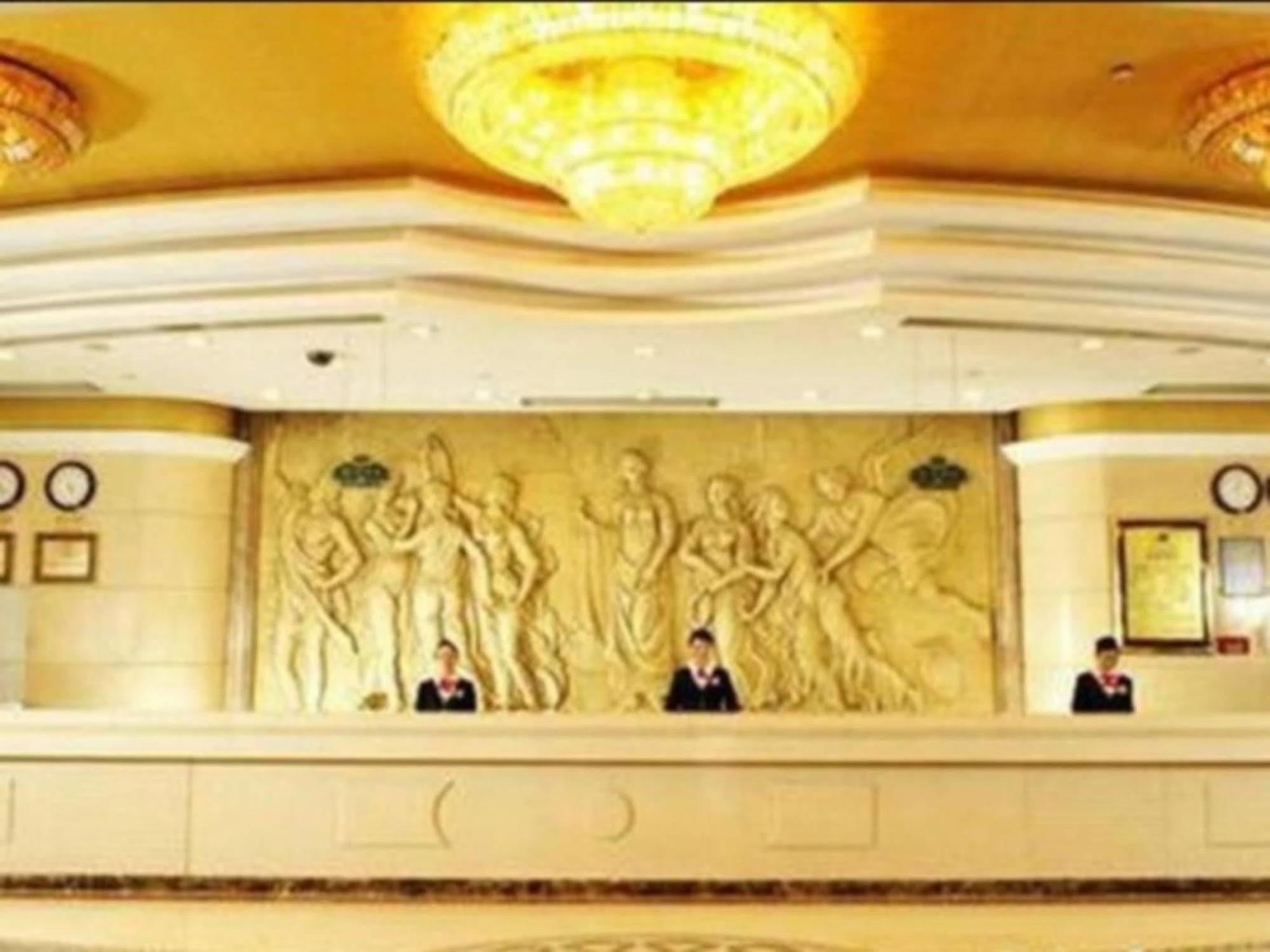Vienna Hotel Shenzhen Longhua Экстерьер фото